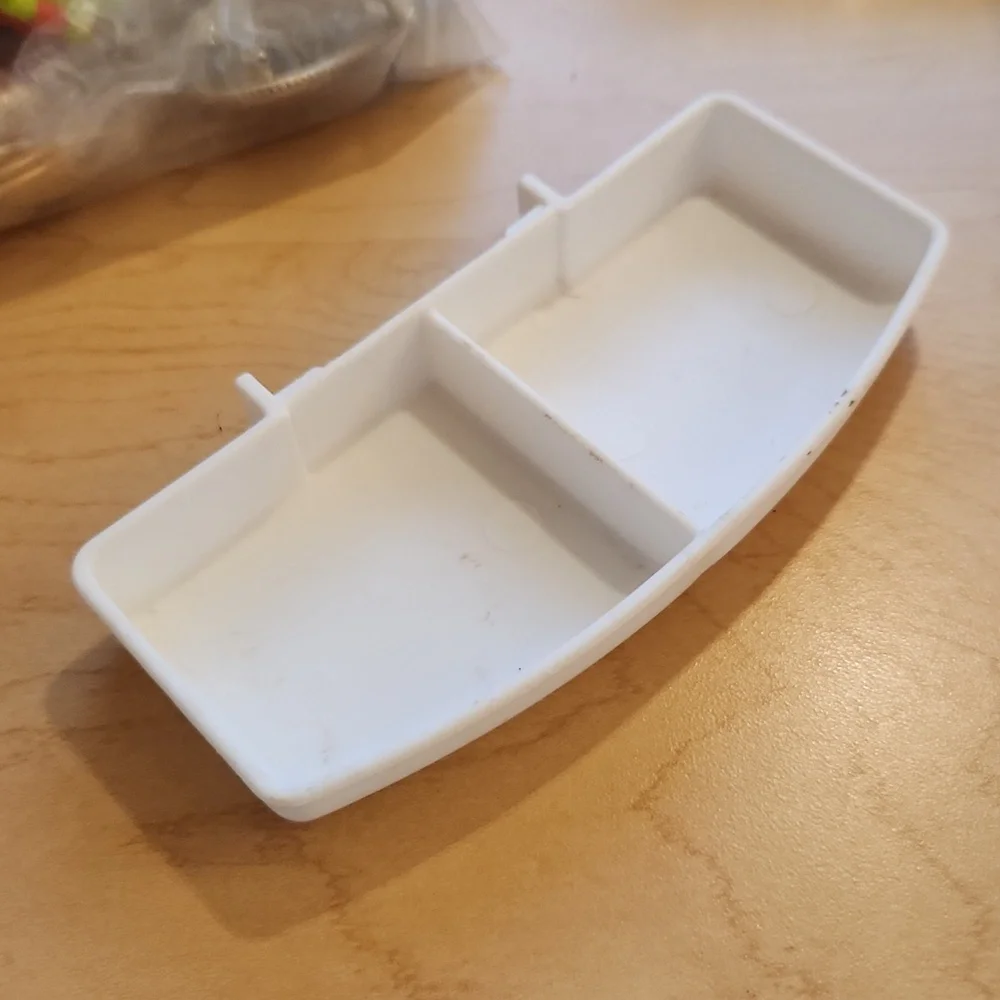 Bird feeder tray